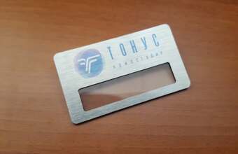 бейджик на булавке с нанесением логотипа